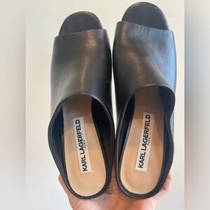 Open toe with chunky heel black summer mule